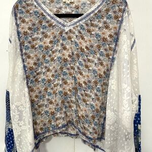 POL Floral Patchwork Lace V-Neck Top – Size L, New